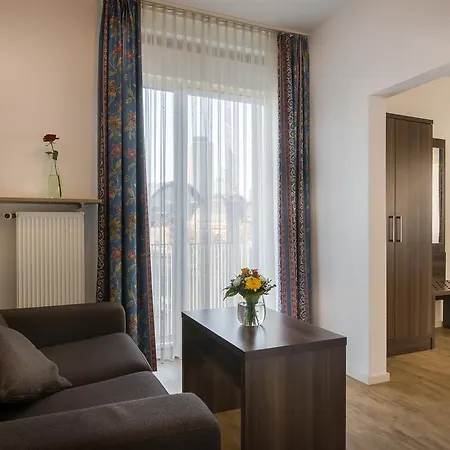 Szálloda Continental Frankfurt 3*