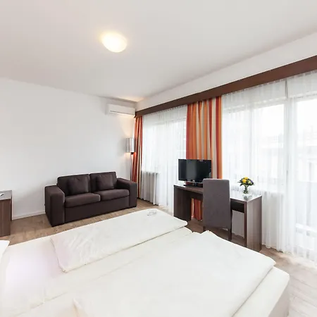 Continental Frankfurt מלון 3*