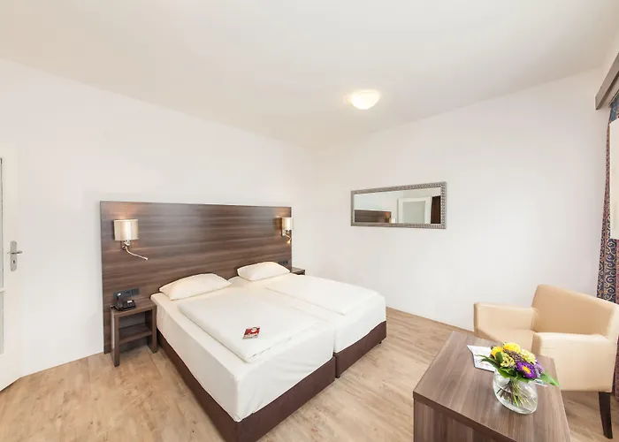 Continental Frankfurt מלון 3*