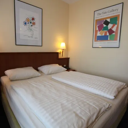 فندق Continental Frankfurt 3*