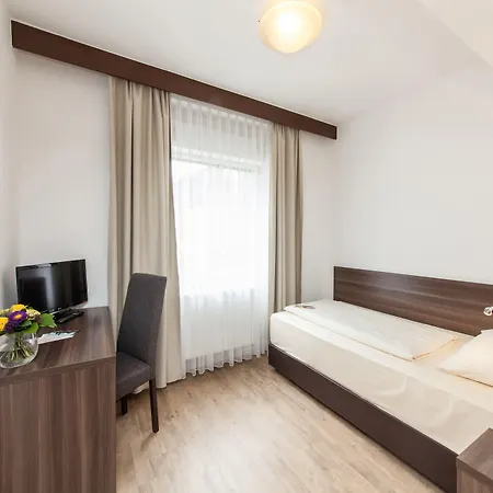 Hotel Continental Frankfurt 3*