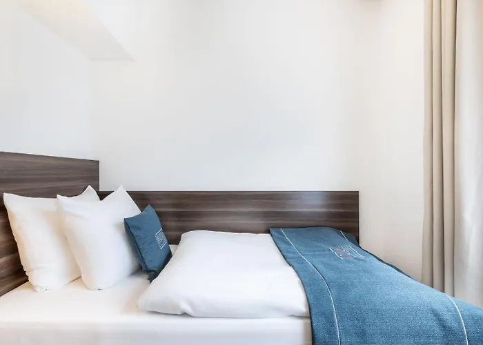 ホテル Continental Frankfurt 3*