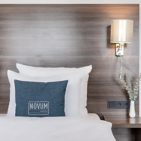 Novum Continental Frankfurt Hotel 3*